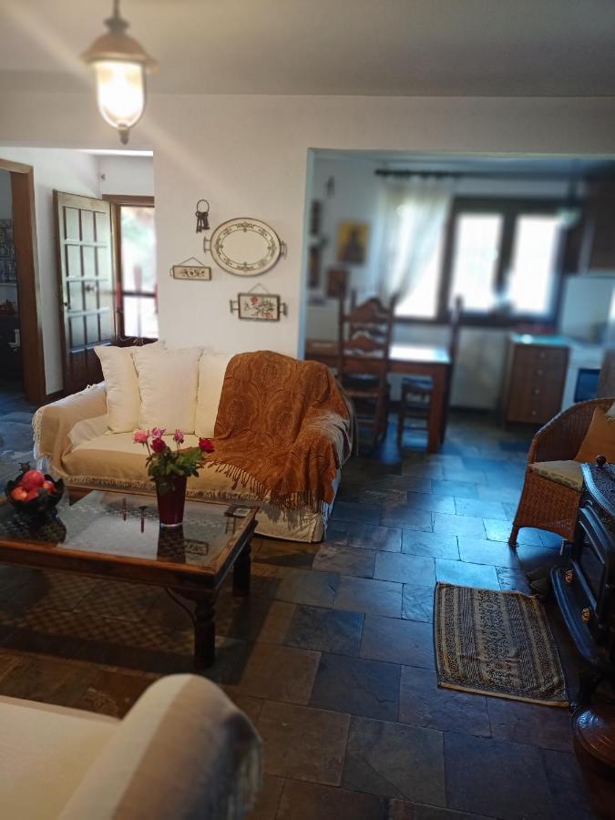 Spiti Me Thea & Elliniko Chroma Villa Nea Moudania Exterior photo